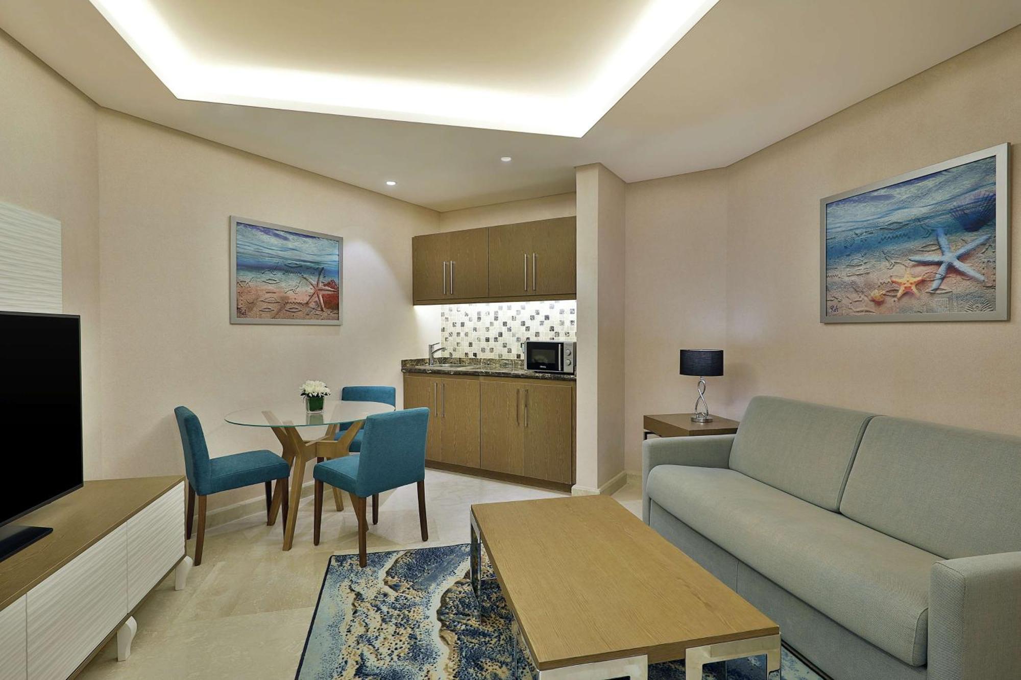 Hilton Hurghada Plaza Hotel Exterior photo
