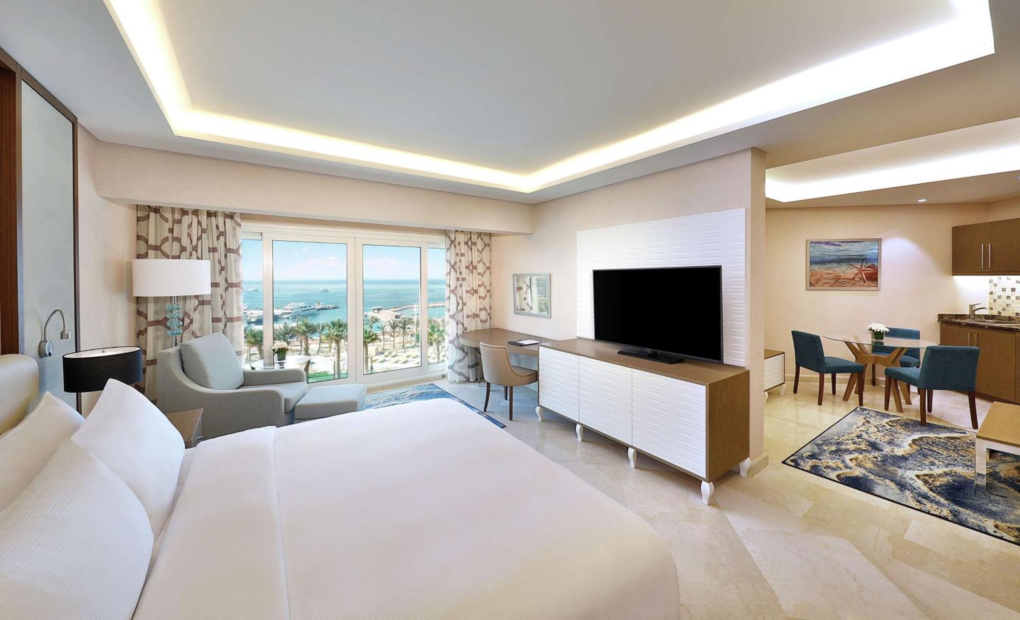 Hilton Hurghada Plaza Hotel Exterior photo