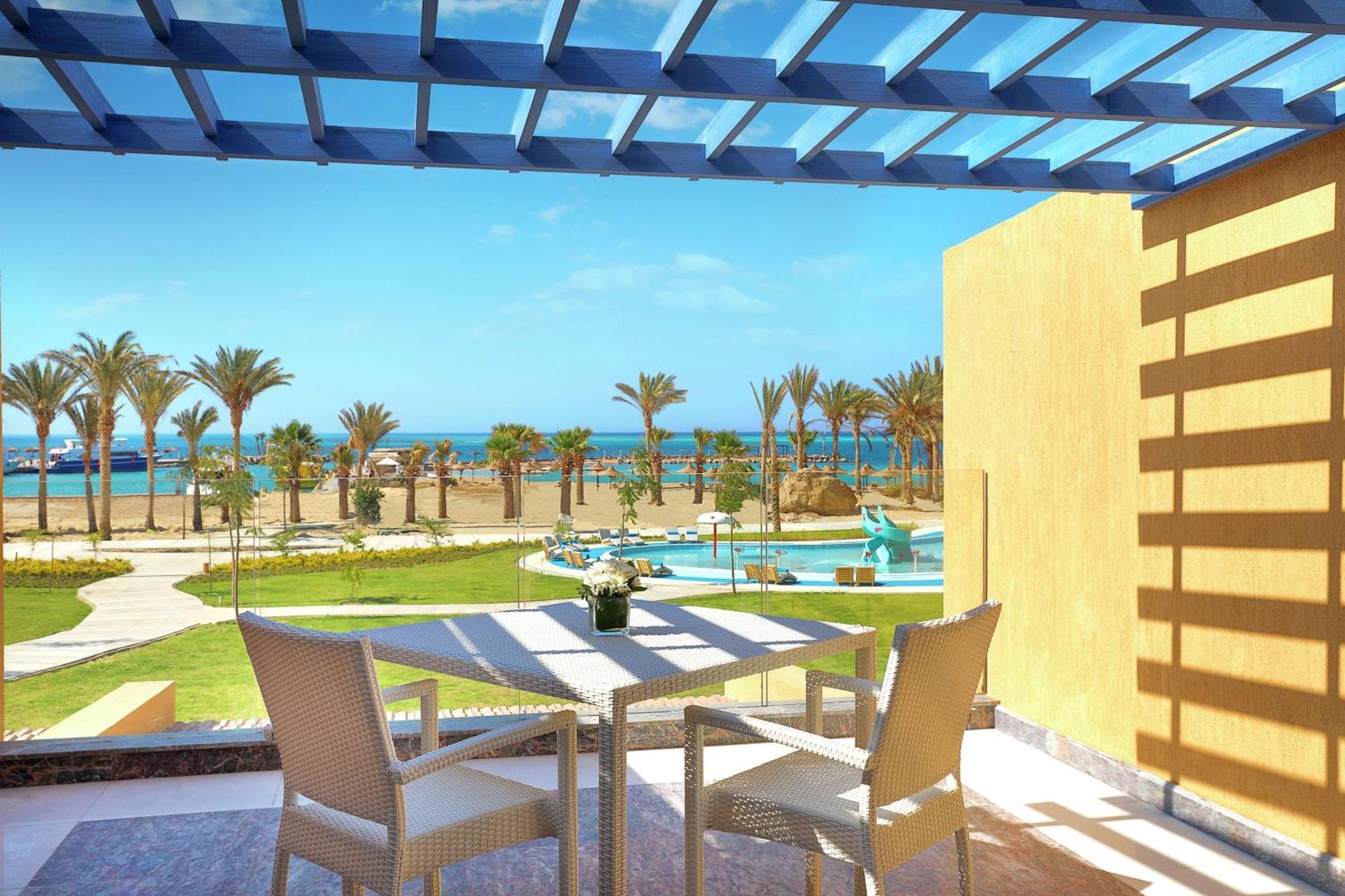 Hilton Hurghada Plaza Hotel Exterior photo
