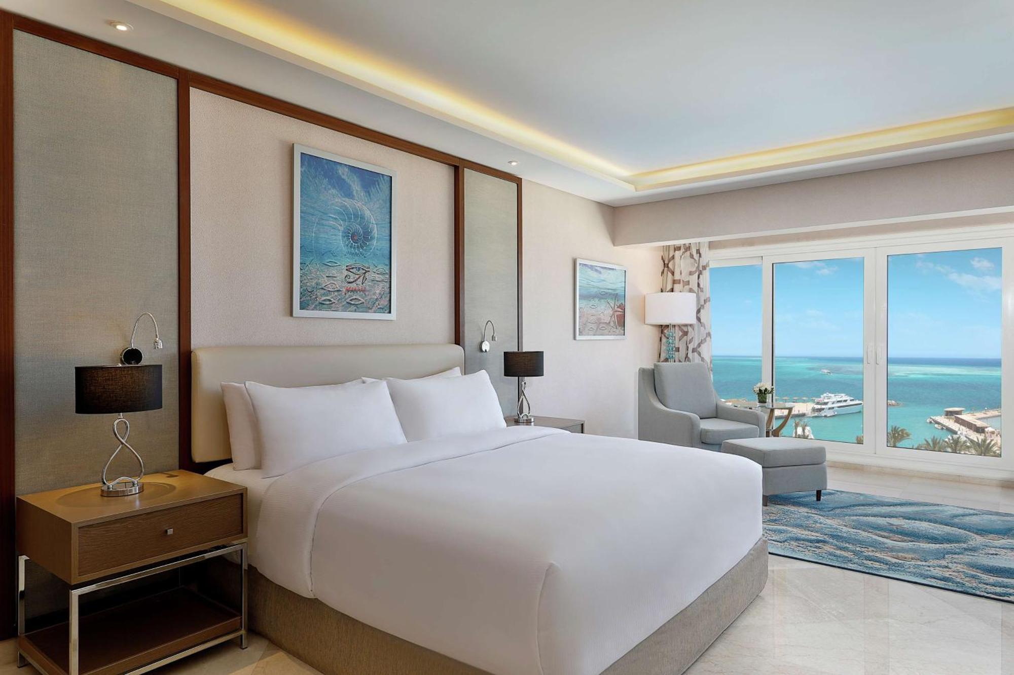 Hilton Hurghada Plaza Hotel Exterior photo