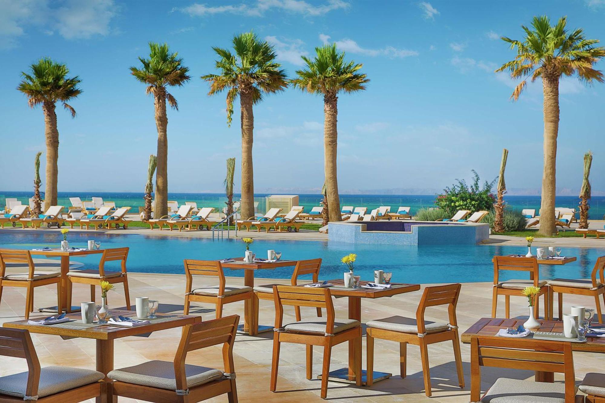 Hilton Hurghada Plaza Hotel Exterior photo